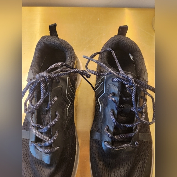 Women's Vionic Sneakers Size 9.5 Wide - Picture 3 of 11